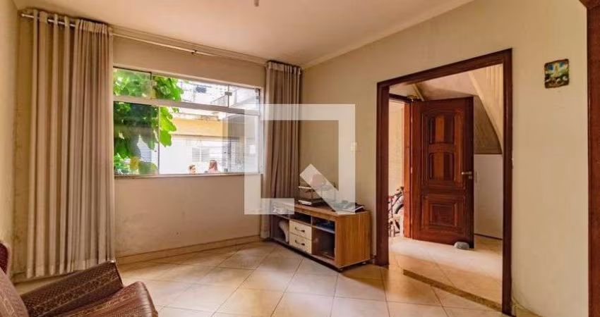 Casa à Venda - Chácara Inglesa, 2 Quartos,  150 m2