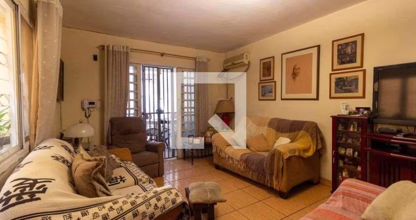 Casa à Venda - Água Branca, 3 Quartos,  210 m2