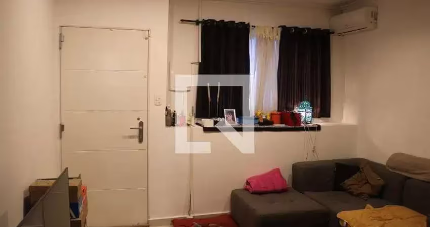Casa à Venda - Vila Pompéia, 2 Quartos,  120 m2