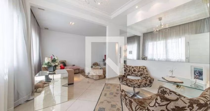 Casa à Venda - Bosque da Saúde, 2 Quartos,  270 m2