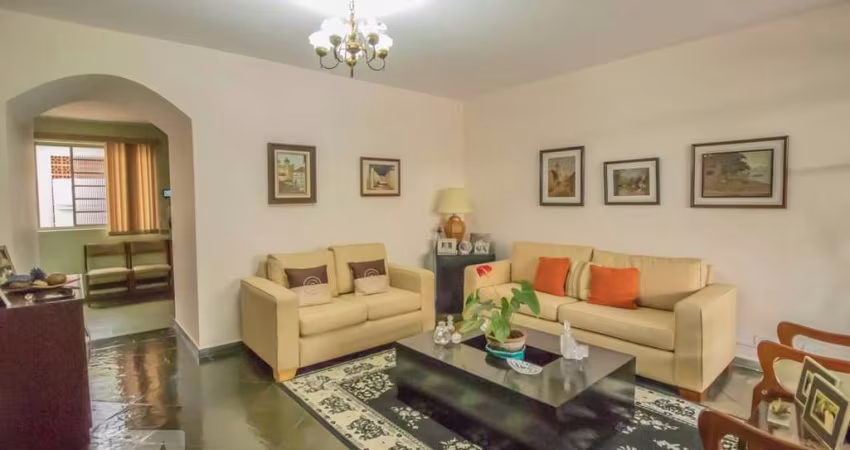 Casa à Venda - Planalto Paulista, 3 Quartos,  220 m2