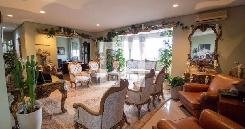 Apartamento à Venda - Campo Belo, 3 Quartos,  194 m2
