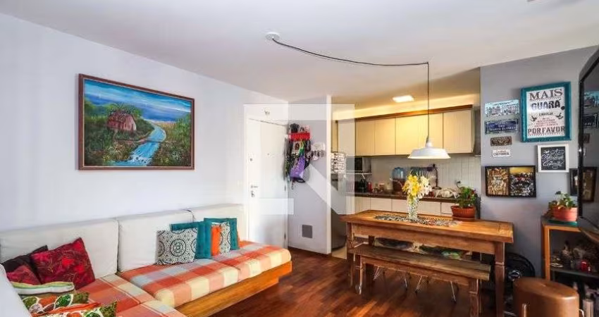 Apartamento à Venda - Bosque da Saúde, 2 Quartos,  65 m2