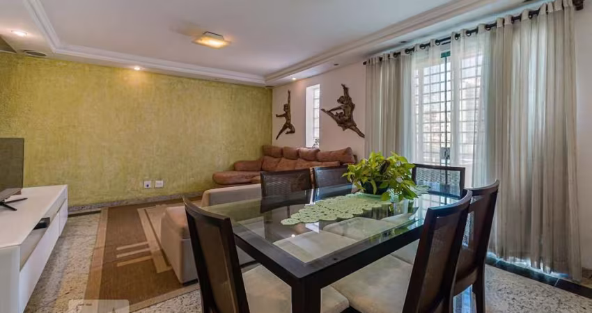 Casa à Venda - Ipiranga, 6 Quartos,  400 m2