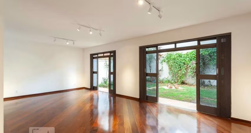 Casa à Venda - Moema, 4 Quartos,  212 m2