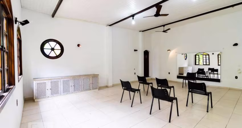 Casa à Venda - Ipiranga, 2 Quartos,  130 m2