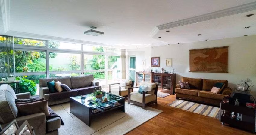 Casa à Venda - Chácara Inglesa, 4 Quartos,  300 m2