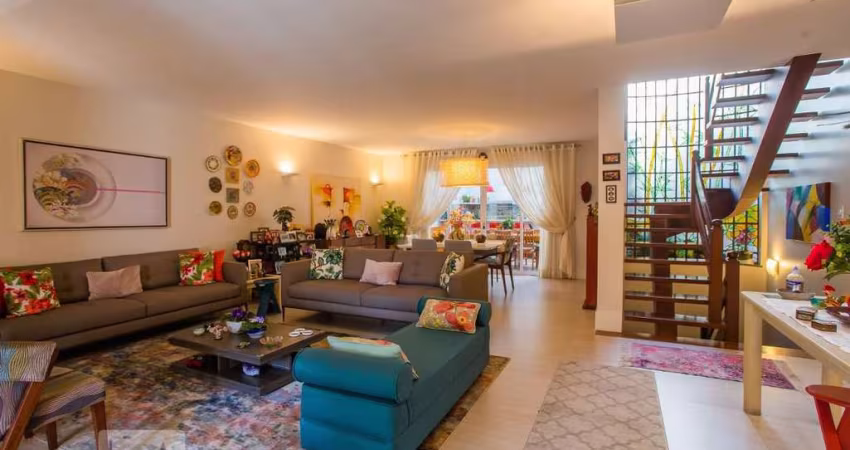 Casa à Venda - Bosque da Saúde, 4 Quartos,  400 m2