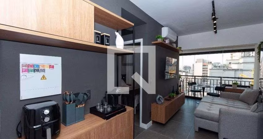 Apartamento à Venda - Vila Pompéia, 1 Quarto,  31 m2
