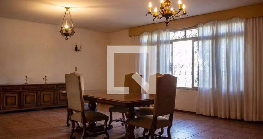 Casa à Venda - Planalto Paulista, 3 Quartos,  320 m2