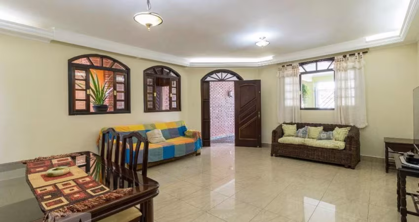 Casa à Venda - Saúde, 3 Quartos,  240 m2