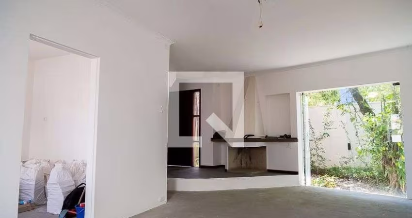 Casa à Venda - Planalto Paulista, 3 Quartos,  230 m2