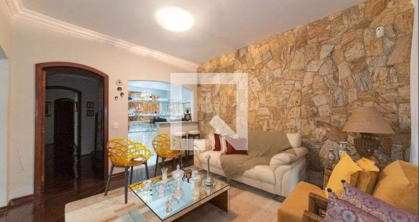 Casa à Venda - Bosque da Saúde, 3 Quartos,  319 m2