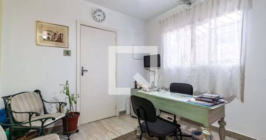 Casa à Venda - Chácara Inglesa, 2 Quartos,  80 m2