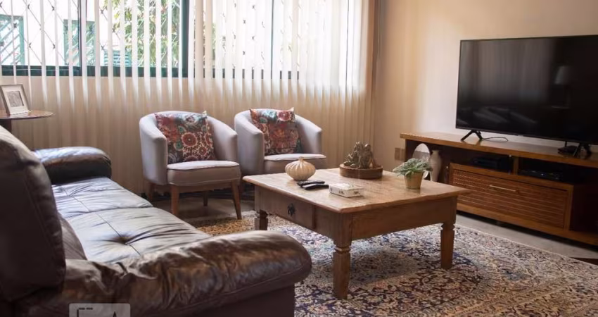 Casa à Venda - Chácara Inglesa, 4 Quartos,  306 m2