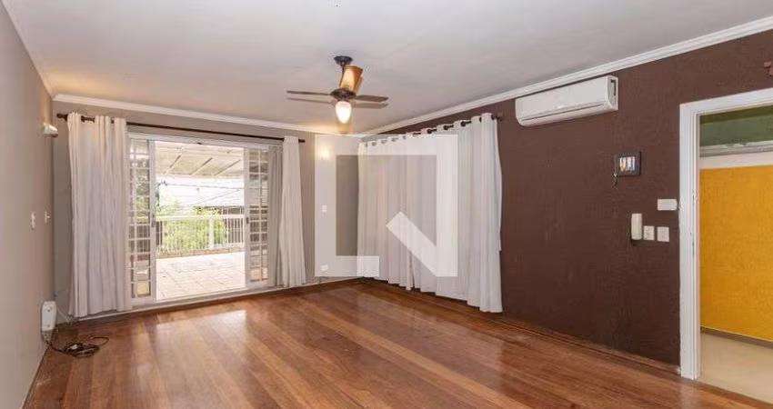 Casa à Venda - Aclimação, 2 Quartos,  176 m2