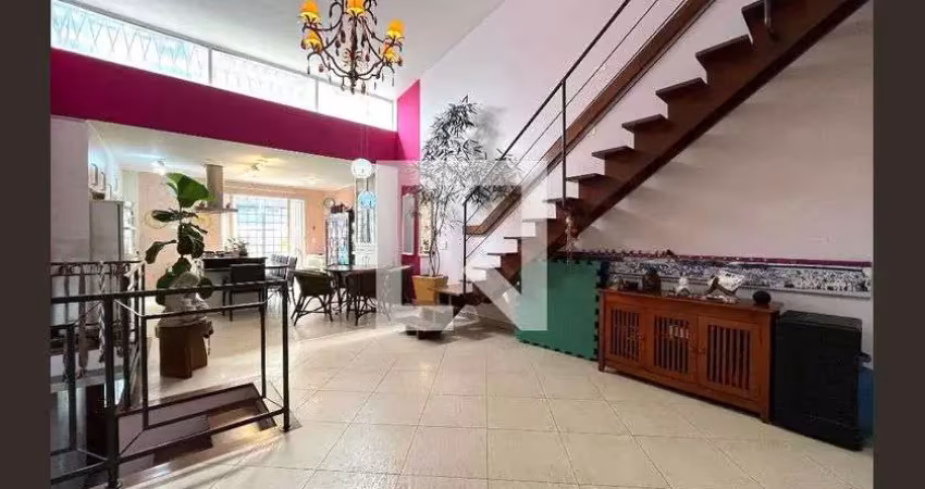 Casa à Venda - Chácara Inglesa, 4 Quartos,  234 m2
