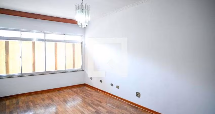 Casa à Venda - Bosque da Saúde, 3 Quartos,  237 m2