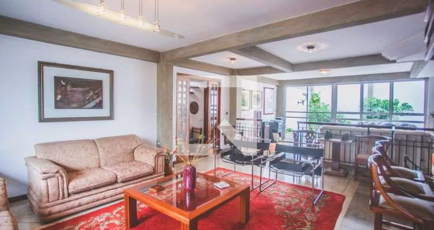 Casa à Venda - Chácara Inglesa, 4 Quartos,  250 m2