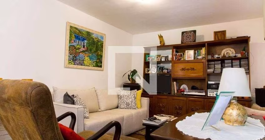 Casa à Venda - Chácara Inglesa, 3 Quartos,  125 m2