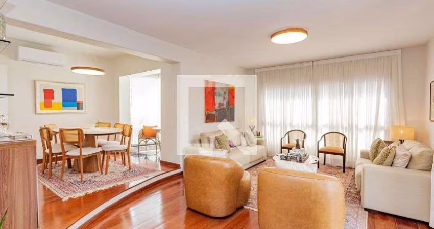 Apartamento à Venda - Aclimação, 3 Quartos,  161 m2