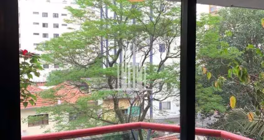Apartamento com 3 dorm, móveis planejados e sala com sacada