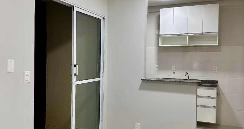 Alugo apartamento térreo com garden
