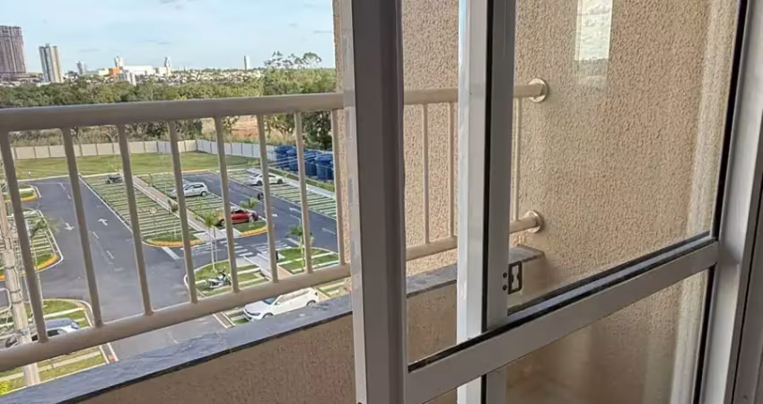 Apartamento com sacada e planejados
