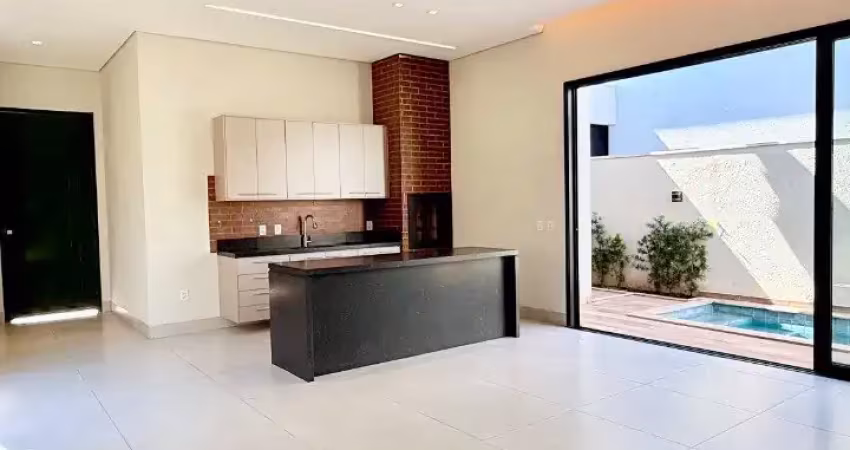 Alugo casa primor das torres com 3 quartos , piscina r$7.500 incluso condomínio e iptu