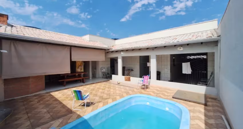 Vendo casa em várzea grande com piscina r$450.000,00