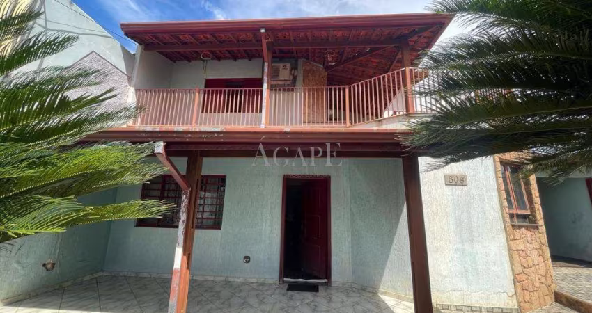 Sobrado à venda em Artur Nogueira, Centro, com 6 quartos, com 325 m²