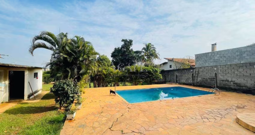 Chácara à venda em Artur Nogueira, Sitio Fazendinha, com 2 quartos, com 1207 m²