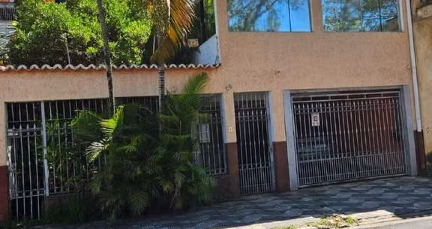 Amplo Terreno com Casa Espetacular – 250m² – Aceita Financiamento e Permuta