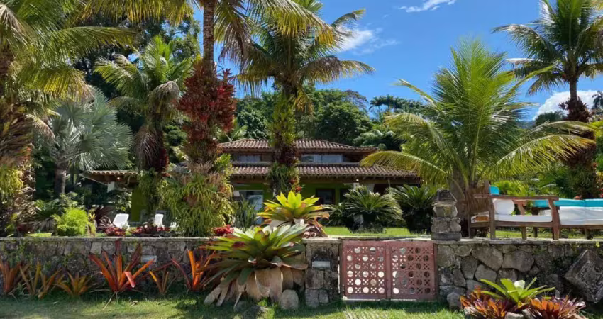 Luxuosa propriedade pé na areia de 6 quartos em angra dos reis - rj à venda