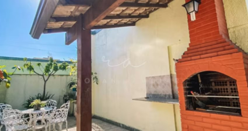 Cobertura duplex à venda na Rua Francisca Sales, na Freguesia, Jacarepaguá