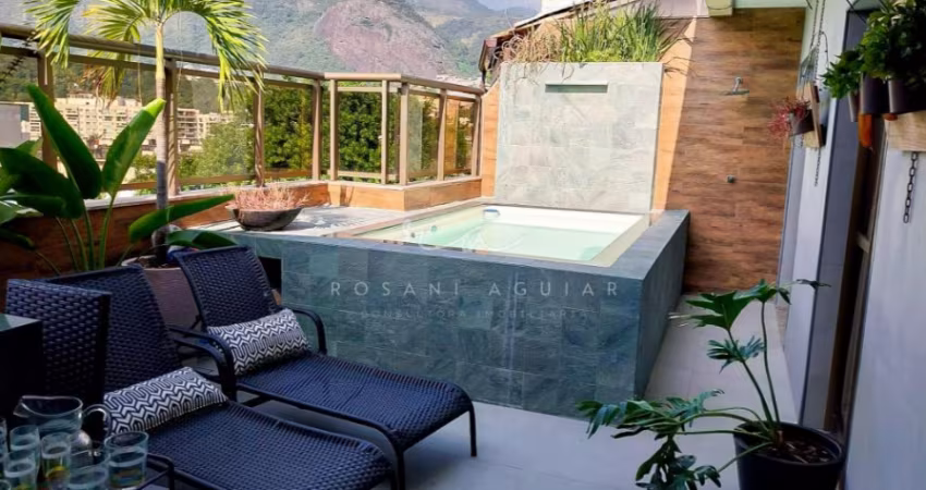 Cobertura à venda no Atelier Três Rios. Imóvel de 4 quartos, piscina e churrasqueira.