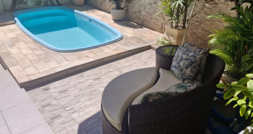 Casa na Taquara em condomínio