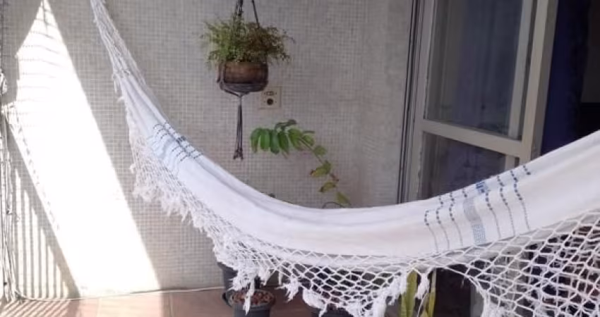 Apartamento na Freguesia 2 quartos e dependência