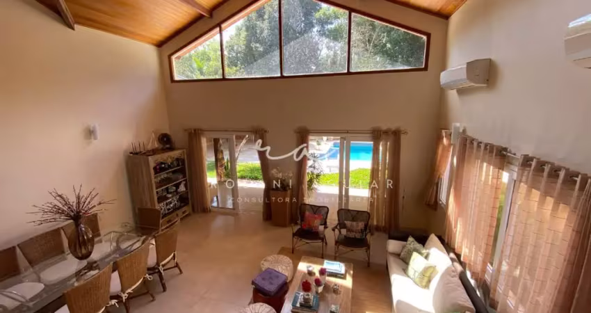 Casa com piscina, de 4 quartos, à venda no condomínio fazenda passaredo, na taquara em jacarepaguá