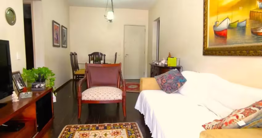 Apartamento em frente ao shopping tijuca com 2 quartos,  1 suíte