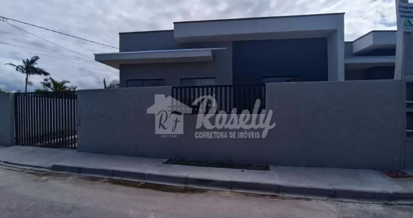 Casa à venda com 02 dormitórios  Balneário Canoas, PONTAL DO PARANA - PR