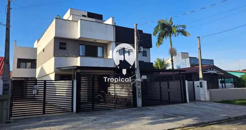 Triplex à venda com 04 dormitórios, Praia de Leste, PONTAL DO PARANA - PR