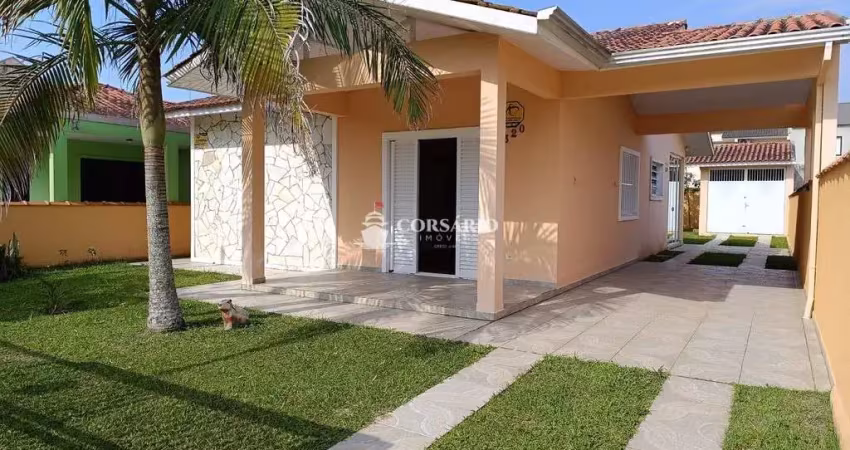 Residência com amplo terreno a venda no Atami Sul