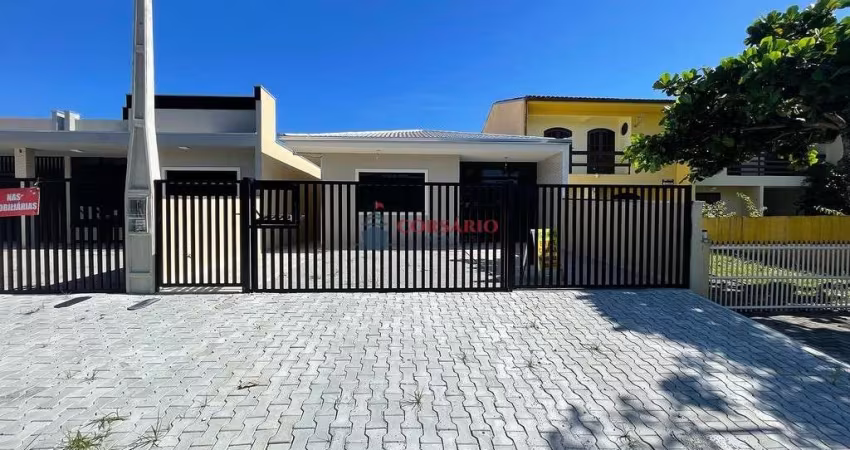 Casas com piscina próxima do mar Pontal do PR
