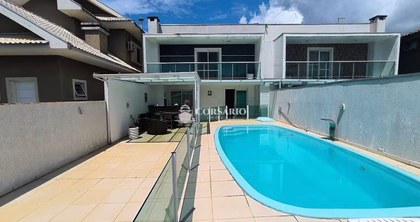 Sobrado 4 dormitórios e piscina no Atami Norte