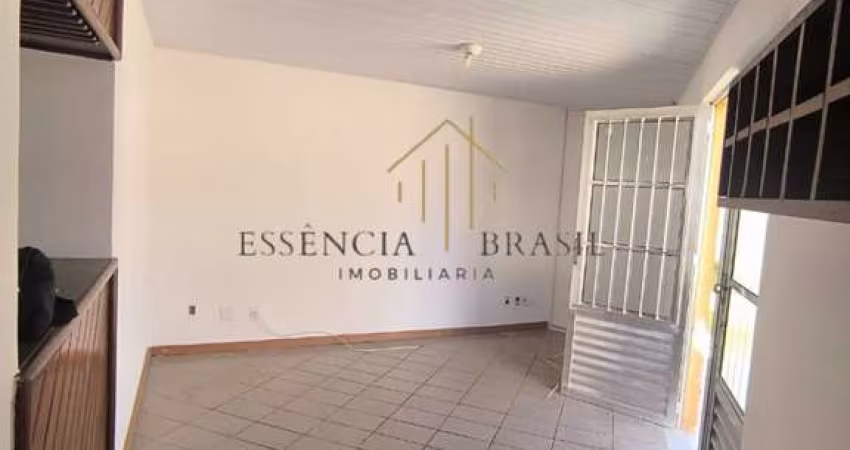 Village duplex 2/4 com 2 sanitários condomínio fechado a 150m da orla de Stella Maris