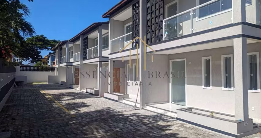 EXCELENTE CASA DUPLEX com 3 suítes em Condomínio a 200 metros da Praia de Ipitanga