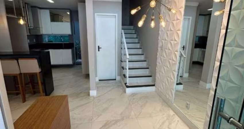 Excelente oportunidade! Casa condomínio fechado, 2 Suítes,  moveis planejados,  Piscina e Área Gourmet