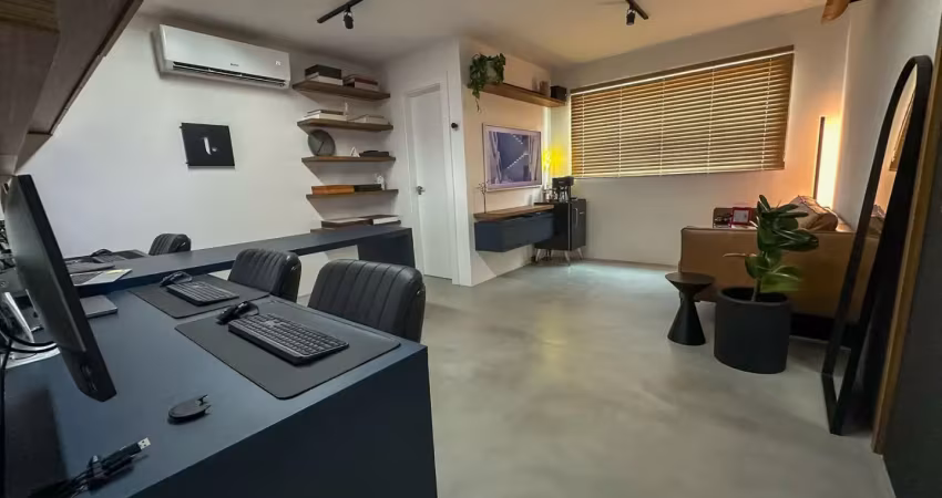 Linda sala comercial de 23m2 reformada, no coração de vilas.   na rua principal de vilas, próximo ao mcdonald e hotel malibu.