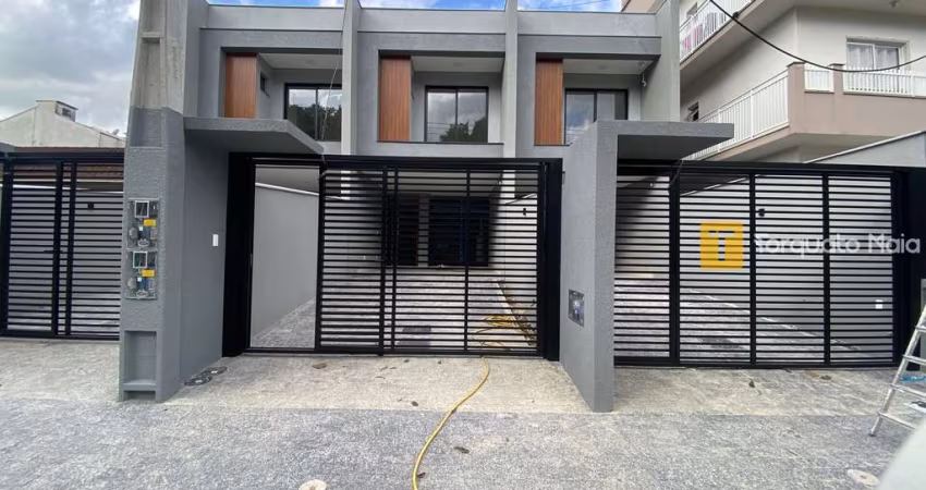 Casa Alto Padrão com Amplo Terreno nos Fundos no Costa e Silva